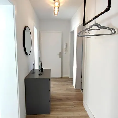 Homely - Urban Oasis Apartment