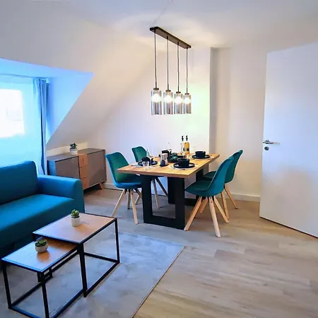 Apartment Homely - Urban Oasis *