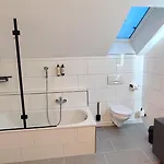 Homely - Urban Oasis Apartman