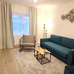 Homely - Urban Oasis Apartman